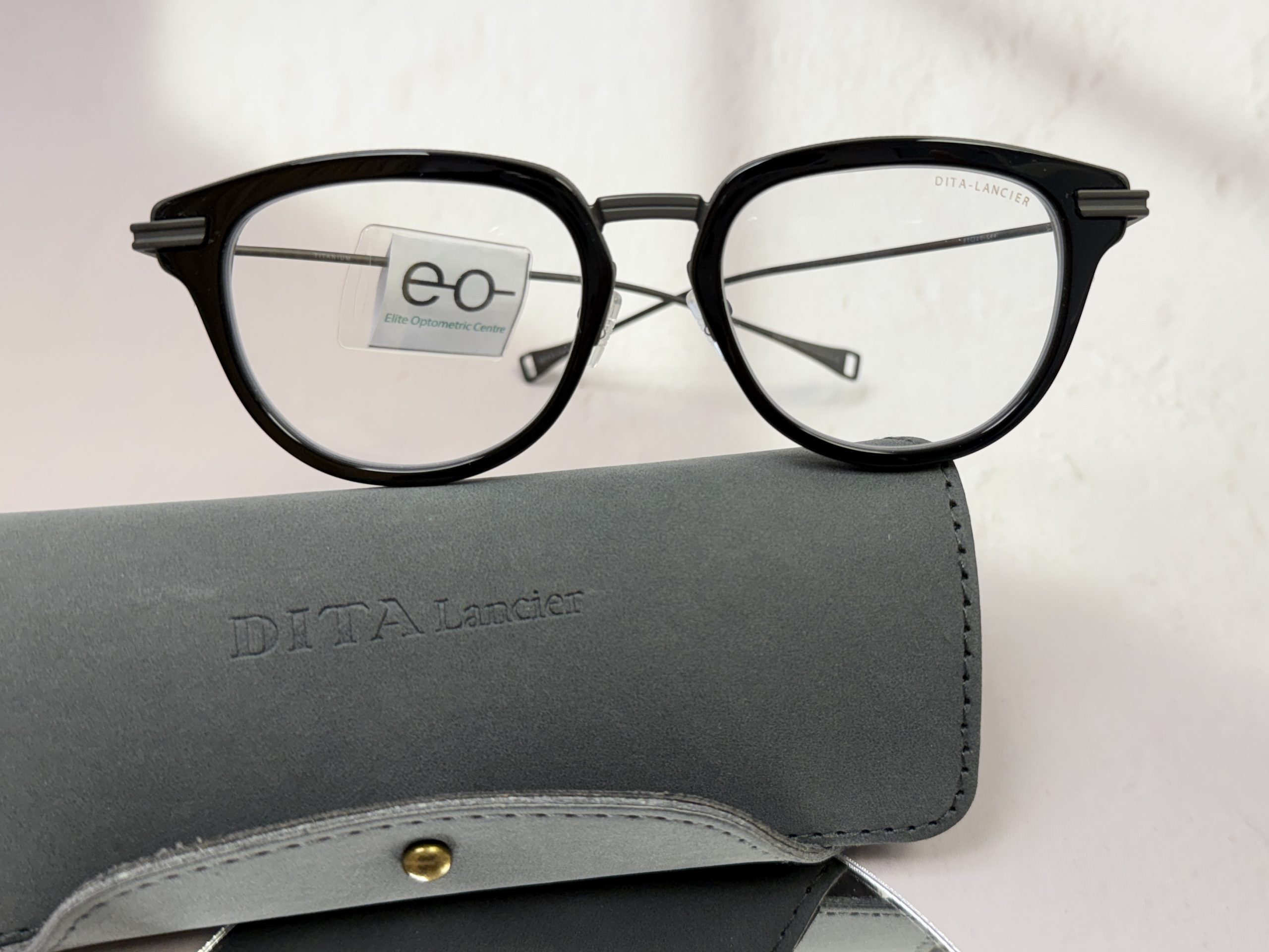 Dita DL438